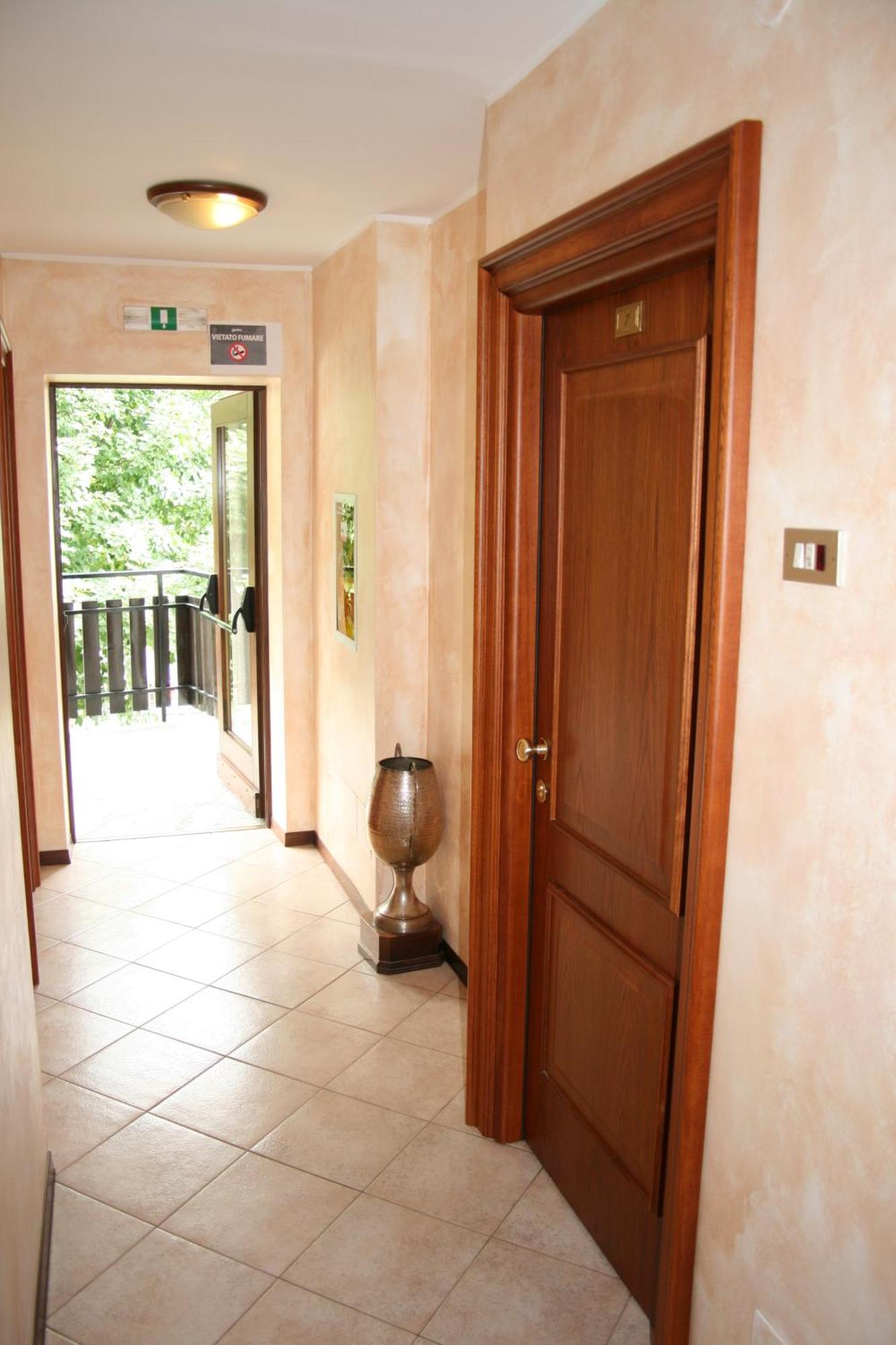 Hotel Al Caminetto Valtournenche Εξωτερικό φωτογραφία