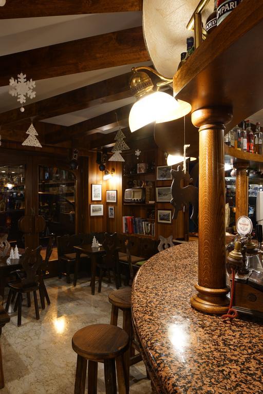 Hotel Al Caminetto Valtournenche Εξωτερικό φωτογραφία