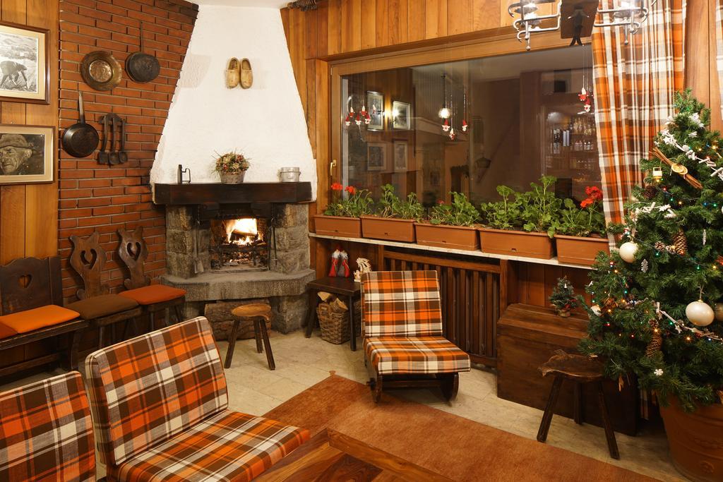 Hotel Al Caminetto Valtournenche Εξωτερικό φωτογραφία
