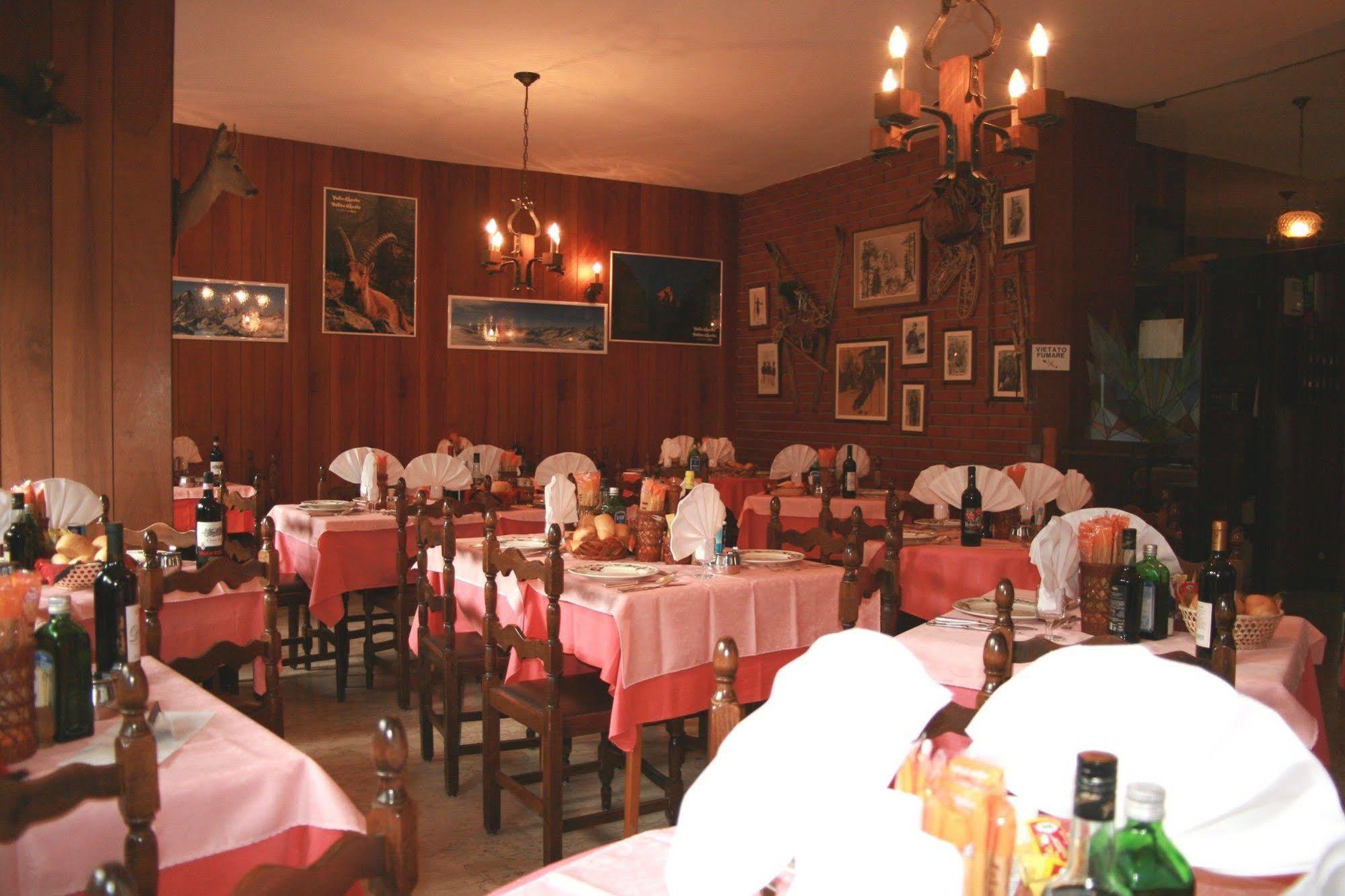 Hotel Al Caminetto Valtournenche Εξωτερικό φωτογραφία