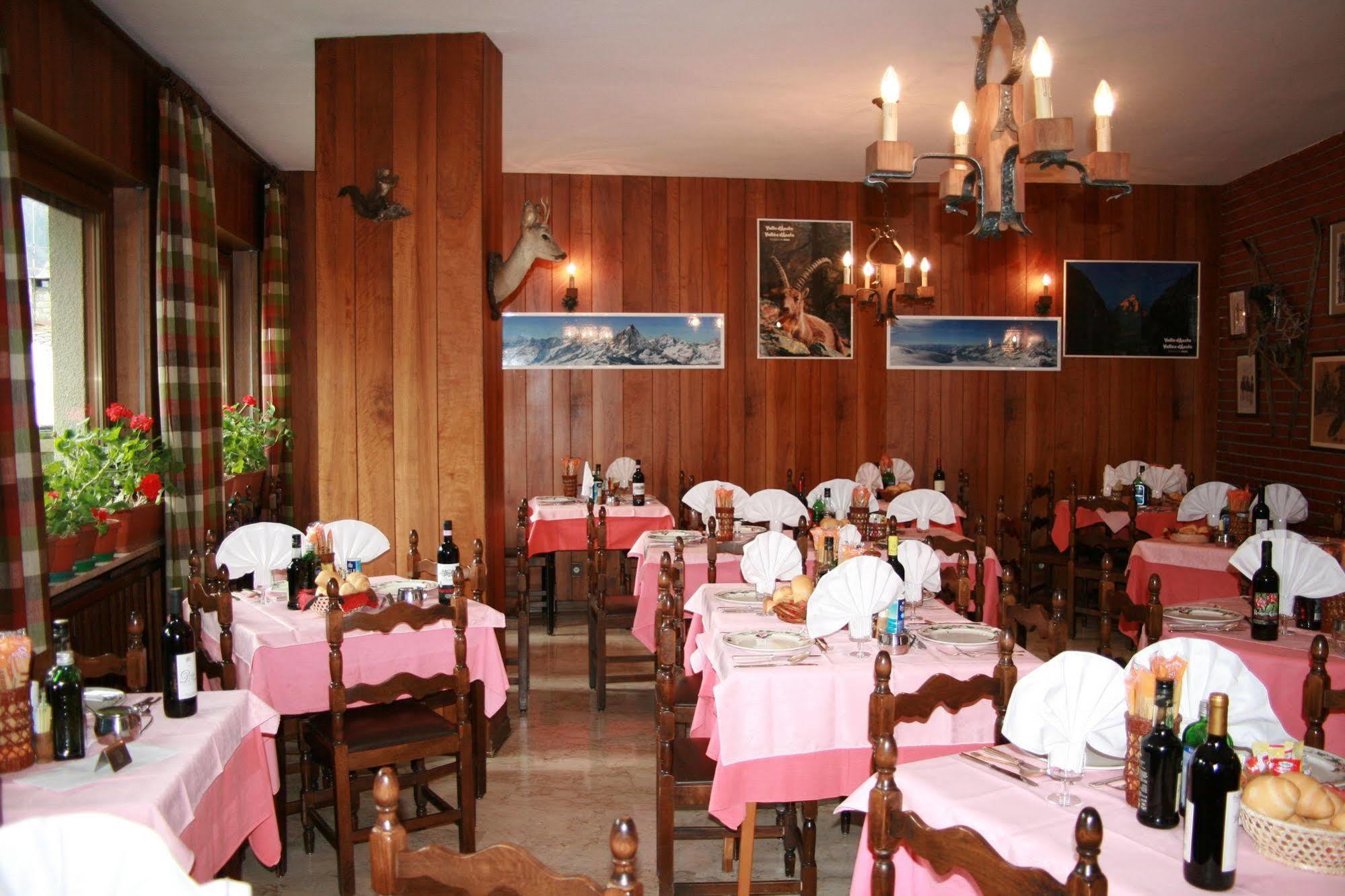 Hotel Al Caminetto Valtournenche Εξωτερικό φωτογραφία